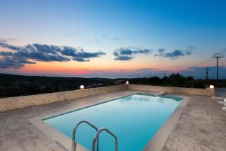 Domas Blue Studio Villa With Private Pool and Panoramic View - Loutra - 0