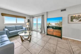 Regency Towers 623 - 4