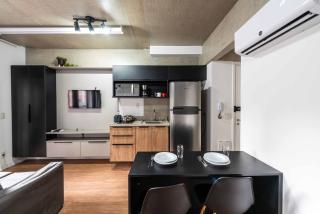 48 New Studio w Movie screen, fast wifi and balcony - São Paulo - 4