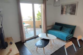 Joli T2 à 10min à pied du village, parking, vue dégagée, résidence au calme - 4