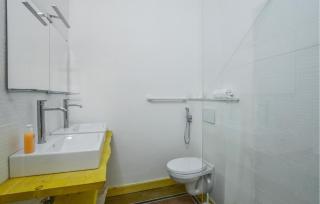Stunning Apartment In Genova With Wifi - Genova - 2