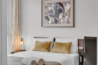 Spadina Modern suites - 0