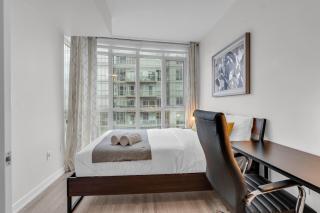 Spadina Modern suites - 7