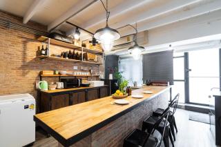 2BR House with Bathtub near Old City - 3