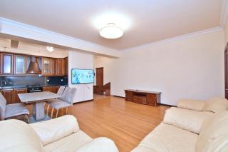 Lux Apartment 2 Bedroom, 2 Open Balcony In The Center Of Yerevan, Near Republic Square - Yerevan - 9