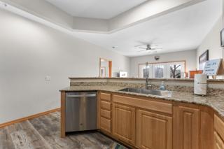 Skippin Stones condo - Branson - 7