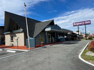 Regency Inn - 0