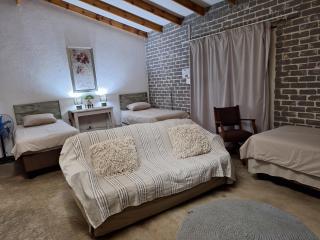 Numbi Hills Self-Catering - 3