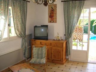 Appartement Rez de Villa - 4 personnes - Fréjus - Vue piscine - 9
