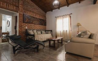 LA CASA DE AL LADO - Mercedes - 5