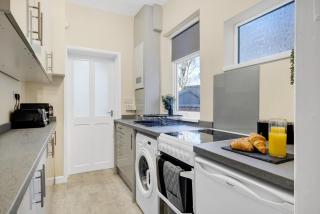 Contractor House in Leicester - 4 Beds, Free Parking, Superfast WiFi - 8