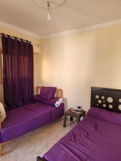 Taher's family -by bed- "no Egyptians" - Kairo - 3
