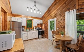 Pet-friendly Smoky Getaway With Hot Tub - Sevierville - 7