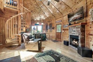 Mountain View Family Cabin W Game Room & Pool - 9