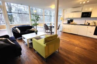 Entire beautiful lakefront house - 1