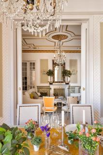 The Collection Barcelona - Placa Catalunya V Charming and Exquisite 5Bd Apartment with Large Balcony - 1