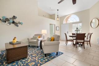 Blue Heron House! Cozy home with heated pool and pool toys! Water view out back! - Bradenton - 3