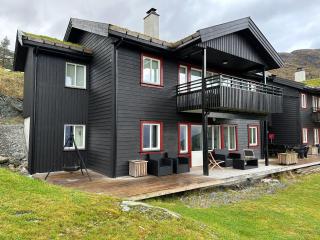 Apartment with beautiful panoramic view - Skulestadmo - 4
