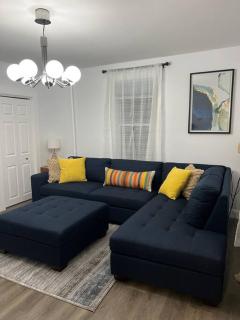 Remodeled Townhouse in Watertown - Watertown - 2