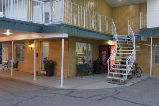 Sun-Dek Motel - Medicine Hat - 3