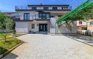 1 Bedroom Awesome Apartment In Rovinj - Rovinj - 1