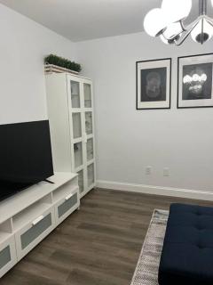 Charming 3BR, 1BA Near Heart of Boston! - 3
