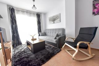 New Premium Apartment - Free Parking & Pools - La Algaba - 3