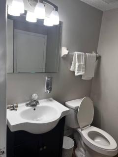 Mandarin Cheerful 2 Bedroom Townhouse w/fireplace - 4