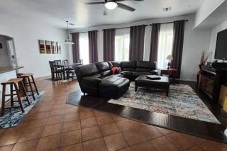 Cozy Latitude home with pool - Goodyear - 8