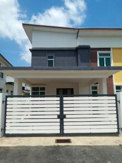 Red Garnet Homestay Taman Paya Rumput Perdana - Kampong Alor Gajah - 0