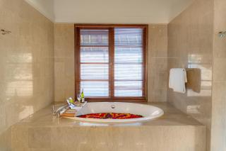 Villa Dorado - Steps from Jimbaran Beach - Jimbaran - 1