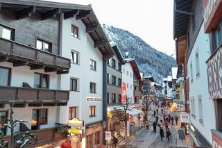 Hotel Kristall - Sankt Anton am Arlberg - 0