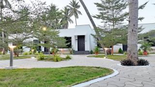 The Saravi Resort - Kottakupam - 1