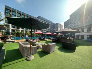 Laguna Beach Resort 2-Pool View - 5