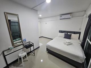 Loft 21 Apartment Romklao - 2