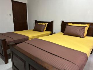 The Yellow - Talpe - 0