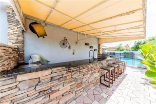 Luxe 4BR Waterfront w Htd Pool 5min to beach - Fort Lauderdale - 6