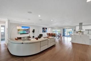 Luxe 4BR Waterfront w Htd Pool 5min to beach - Fort Lauderdale - 4