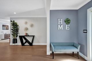 Luxe 4BR Waterfront w Htd Pool 5min to beach - Fort Lauderdale - 1