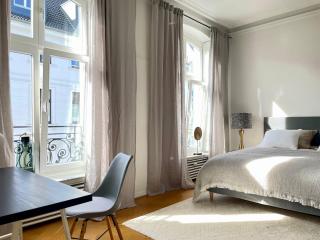 Helle Altbauwohnung mit Balkon im Briller Viertel - 2