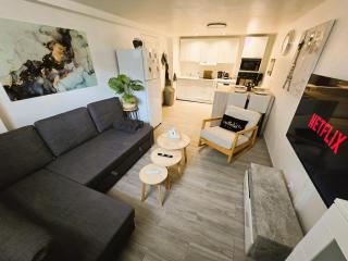 Appartement T2 confortable - Piscine et Jacuzzi - 0