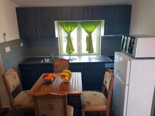 Apartment Dora - Gornji Karin - 4