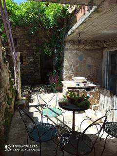 maison typique cévenole avec jardin - 1
