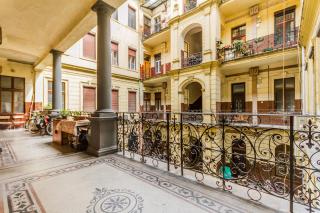 W17Elegant Inner City Apt w/King bed&Friendly Host - Budapest - 7