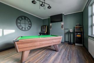 Gourleys Hideout - 2