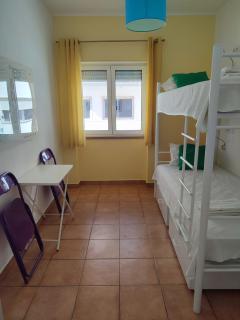 Racing Mackerel Hostel - Lagos - 6