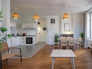 Le Spacieux , 7 personnes, 6 lits, PARKING, proche LYON PARTDIEU - Villeurbanne - 3