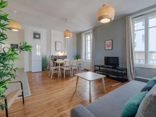 Le Spacieux , 7 personnes, 6 lits, PARKING, proche LYON PARTDIEU - Villeurbanne - 8