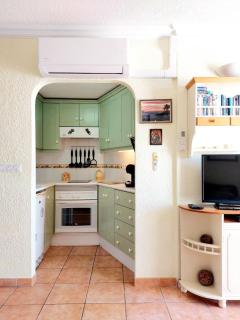 FIRST LINE Villa Floor Studio Apartment with amazing sea view Air Conditioned just 50m from the beach - Adeje - 1