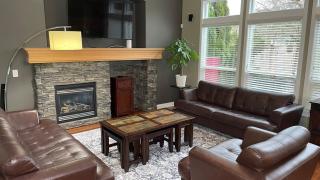 Metropolitan Dream Stay with Pool and Hot Tub - Surrey - 6